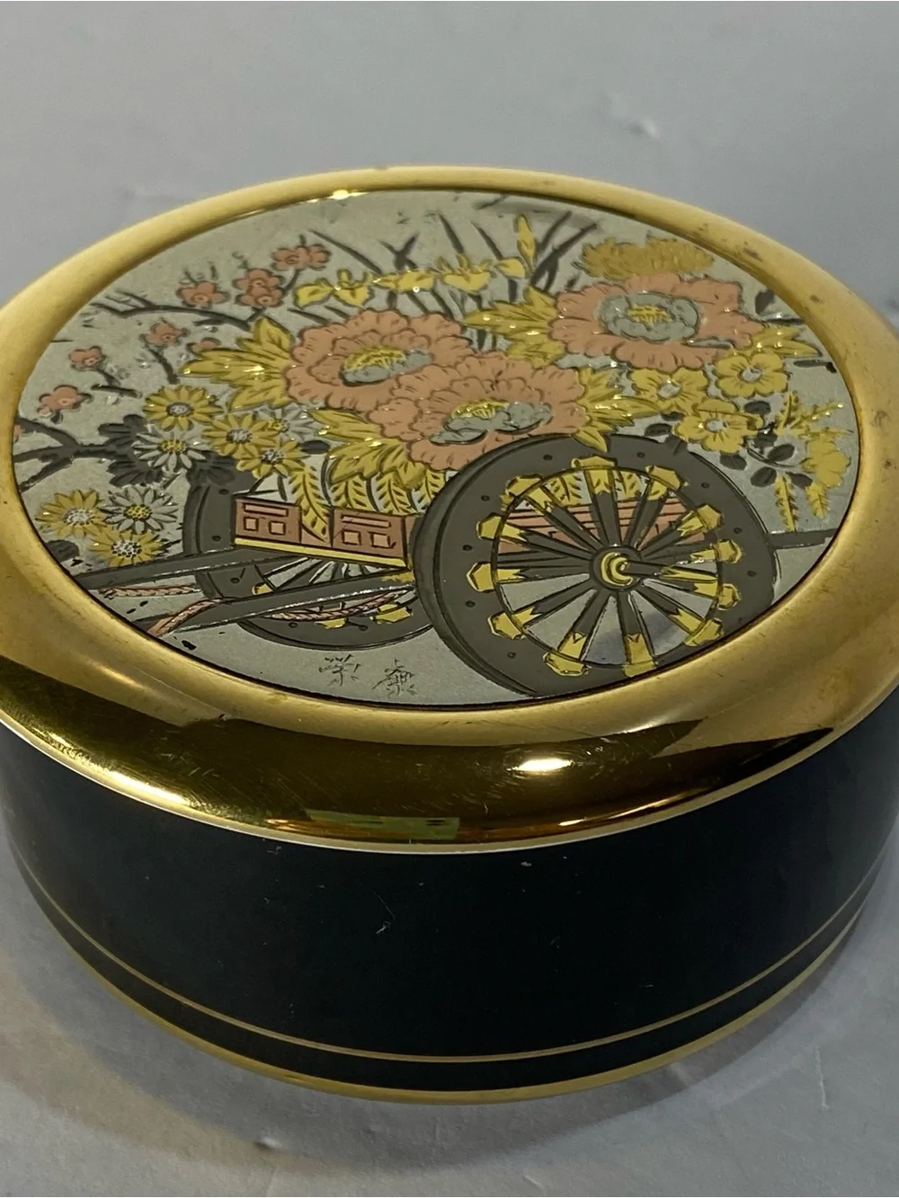 VTG Japanese Art of Chokin Style Trinket Box Black Gold Floral Cart Round Vanity
